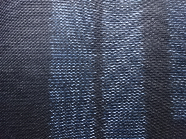  アンティーク　幾何学模様織り出し本場泥大島紬着物